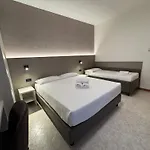 Le Spiagge 3* רימיני