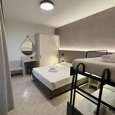 Le Spiagge Aparthotel 3*