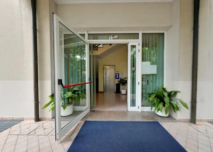 斯皮雅阁公寓 3* 里米尼